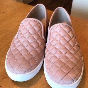 Steve Madden light pink slip ons